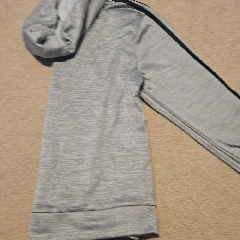 Adidas - Picture 2 of 4